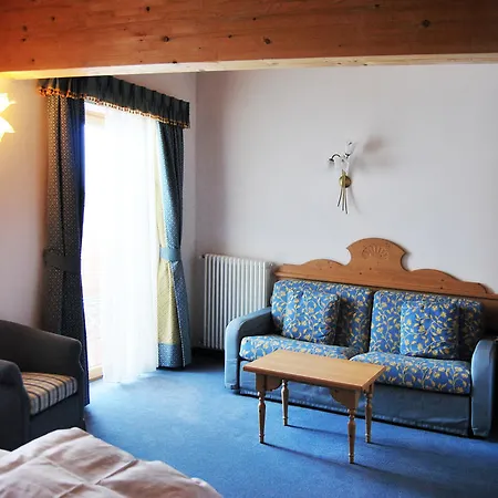 Отель Casa Del Campo 4*