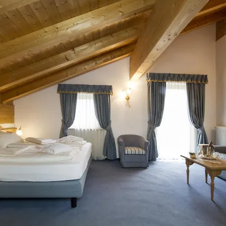 Casa Del Campo 4* Мадонна-ди-Кампильо